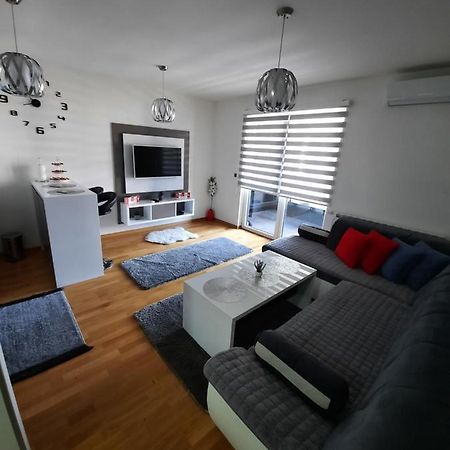 Apartman Bulevar Sarajevo - Free Parking Saraievo Exterior foto