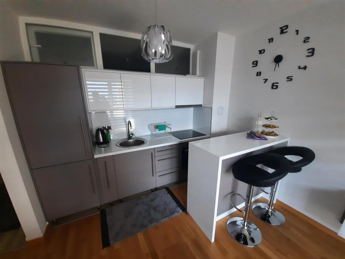 Apartman Bulevar Sarajevo - Free Parking Saraievo Exterior foto